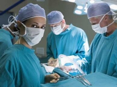Operacja powiększania penisa wykonywana przez chirurgów