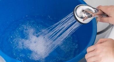 Soda z gorącą wodą, aby zwiększyć penisa